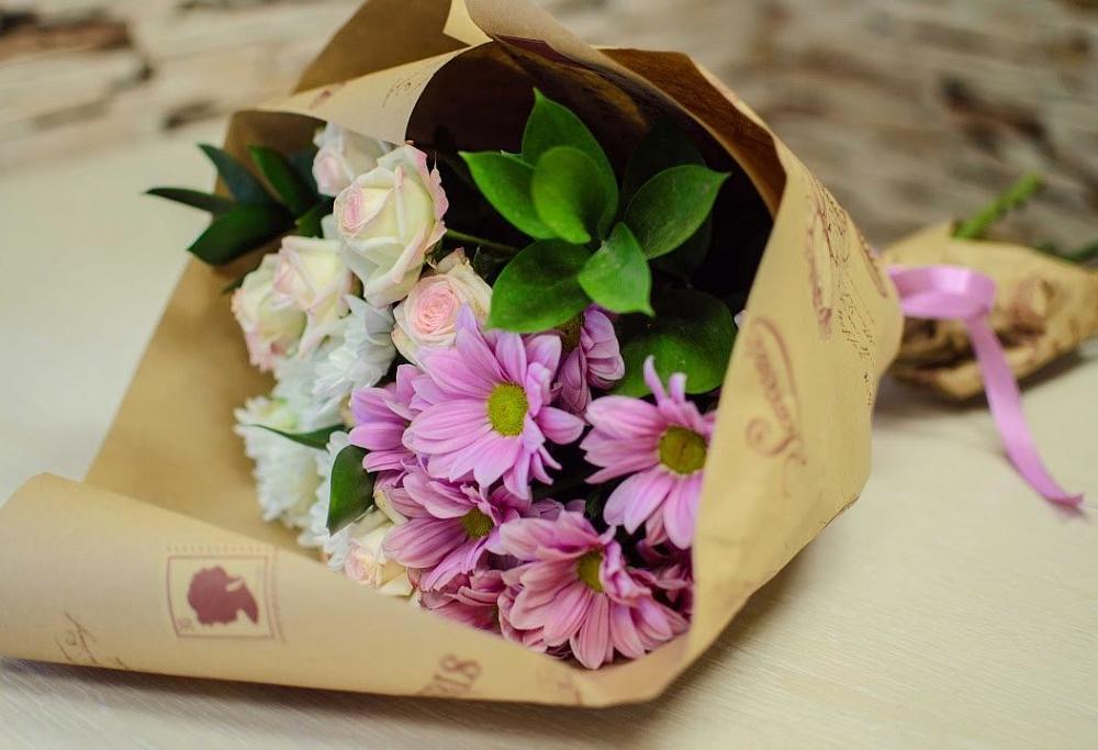 Букет цветов из: Розы и Хризантемы в Коренево