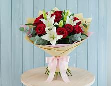 Букет цветов из:  Лилии и Розы в Коренево