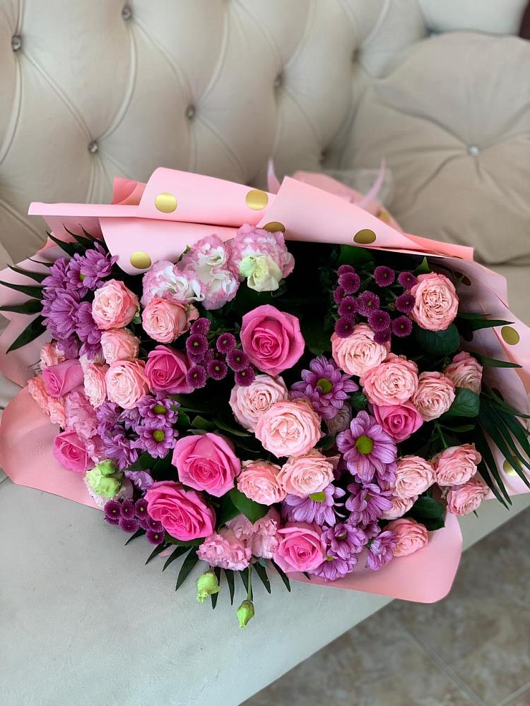 Букет цветов из: Хризантемы, Розы и Лизиантусы в Коренево