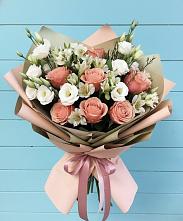 Букет цветов из:  Розы, Альстромерии и Лизиантусы в Коренево