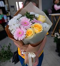 Букет цветов из:  Герберы, Розы и Хризантемы в Коренево