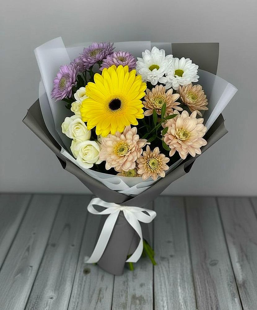 Букет цветов из: Розы, Герберы и Хризантемы в Коренево