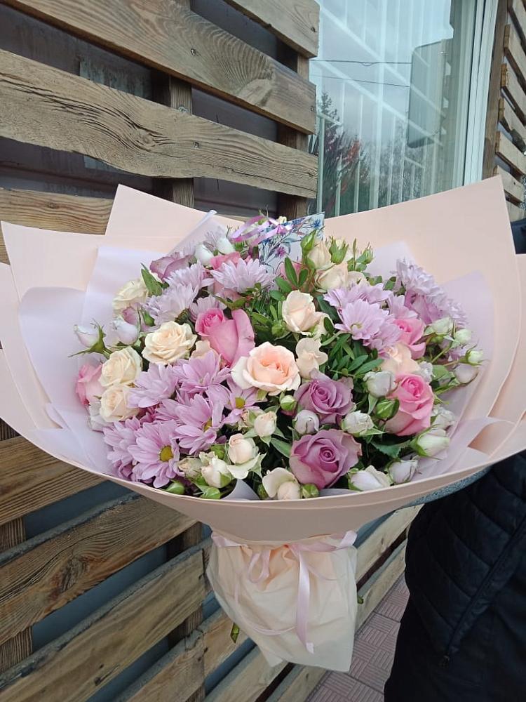 Букет цветов из: Розы и Хризантемы в Коренево