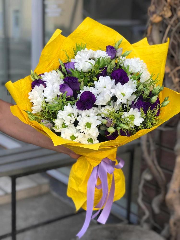 Букет цветов из: Ирисы, Хризантемы и Ромашки в Коренево