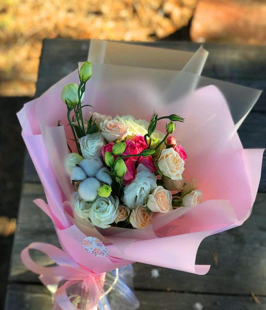 Букет цветов из: Розы и Лизиантусы в Коренево