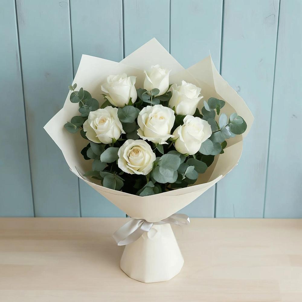 Букет Белые розы в Эвкалипте в Коренево