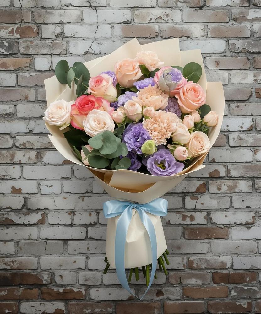 Букет цветов из: Розы, Лизиантусы и Гвоздики в Коренево