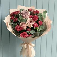 Букет цветов из:  Гвоздики и Розы в Коренево