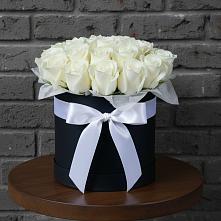 Цветочная композиция из Розы в шляпной коробке в Коренево